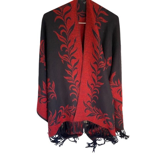 Shawl Reversible Red & Black Floral Patterned Wool Blend  With  Fringe Edges - Picture 7 of 8